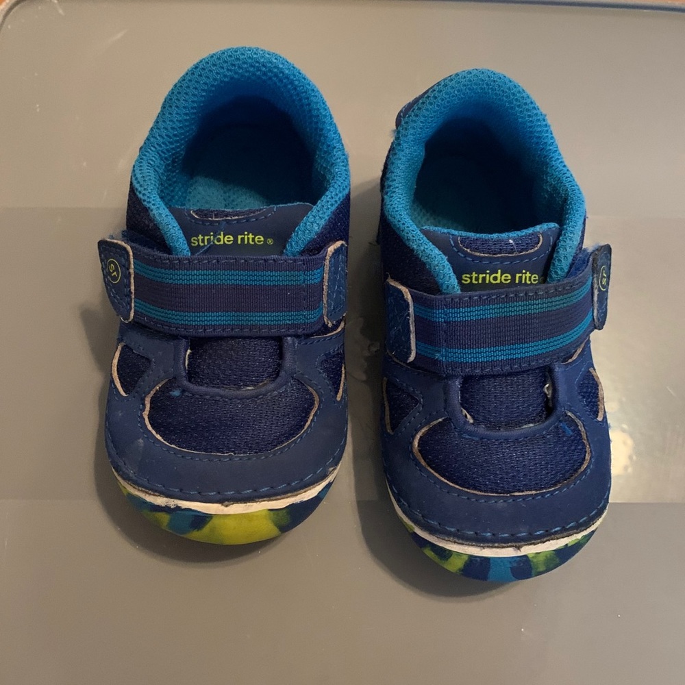Stride Rite soft motion shoes